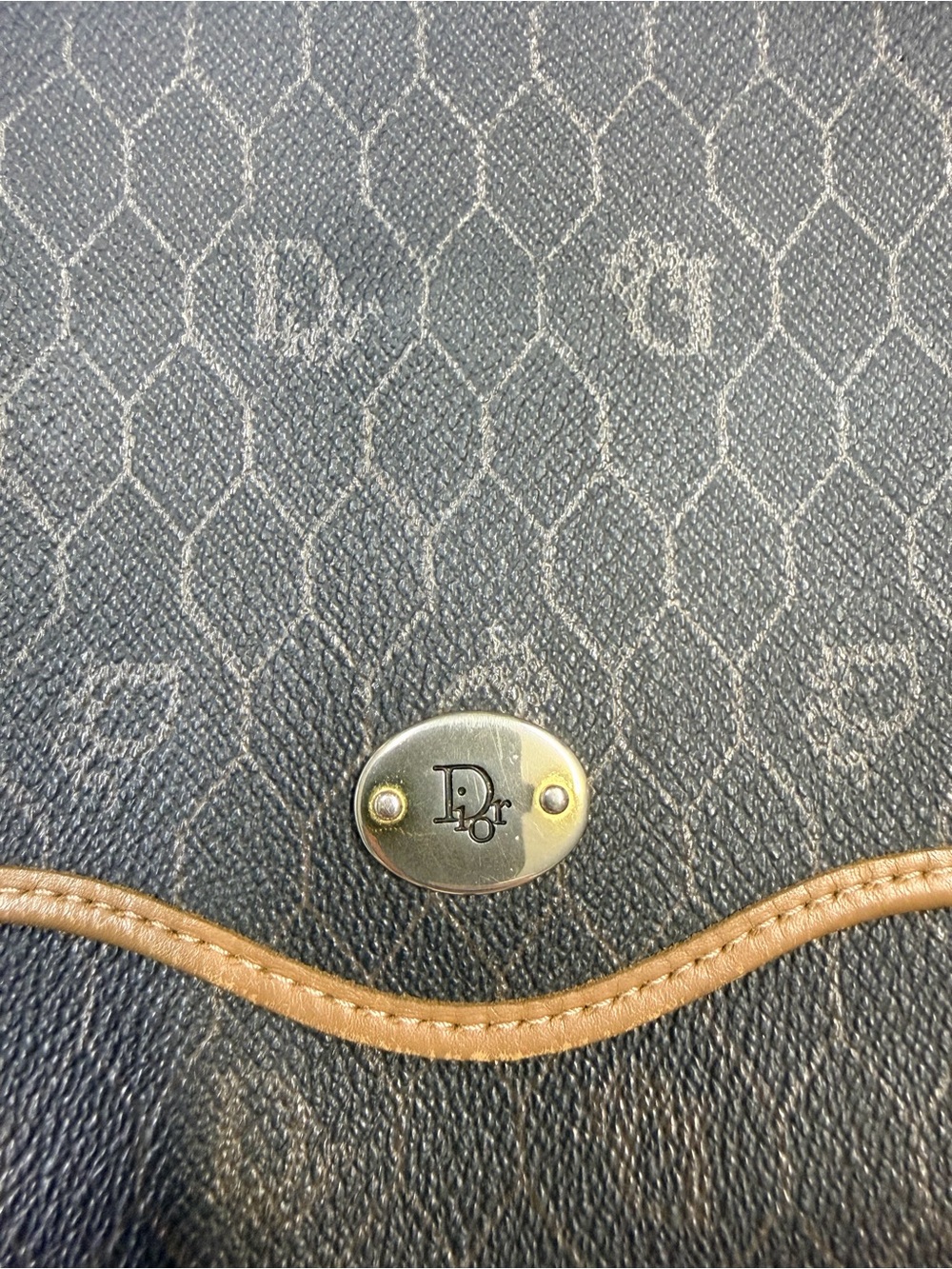 Dior Vintage Honeycomb crossbody - Picture 2 of 8